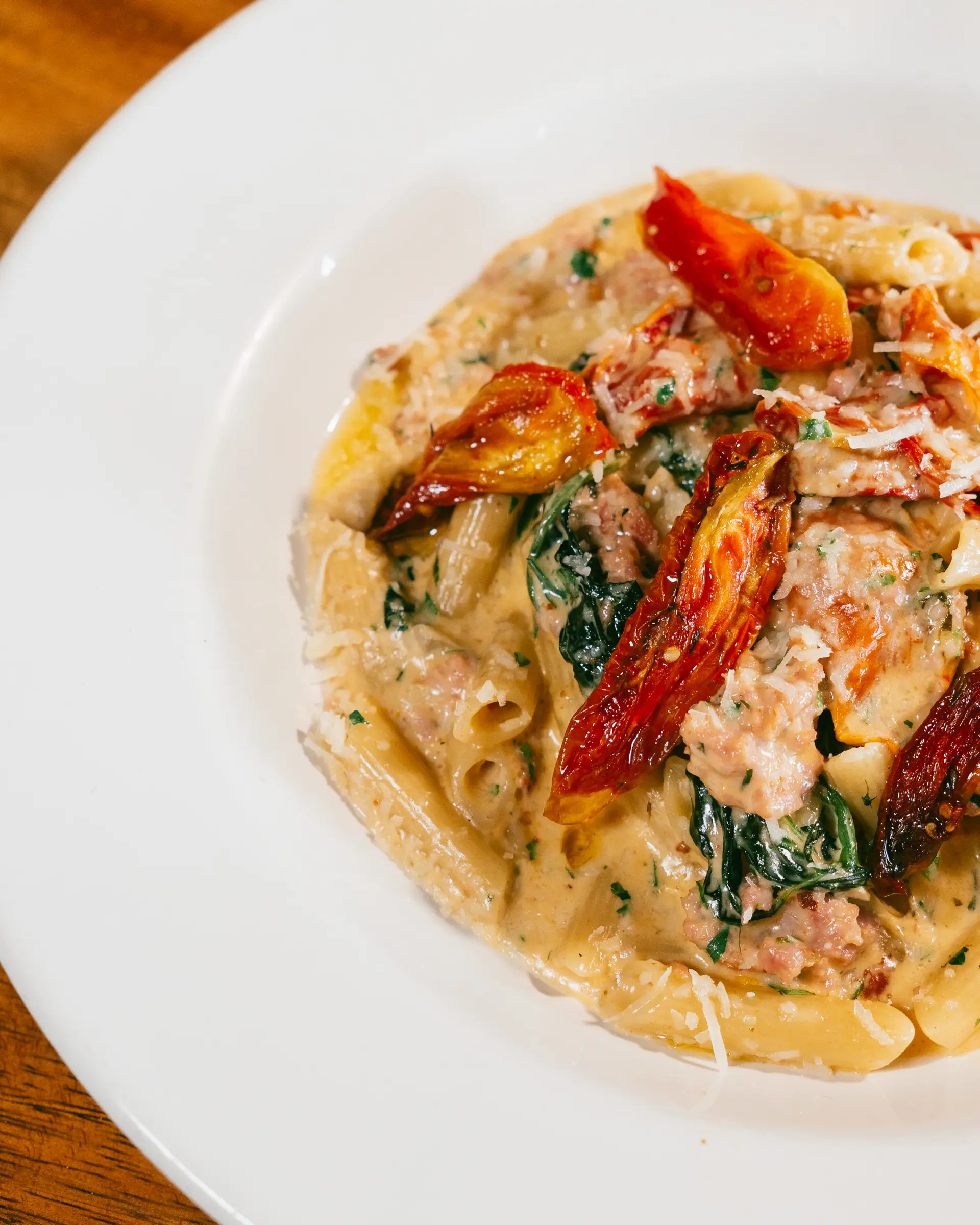 Pasta rigatoni a la bolognesa